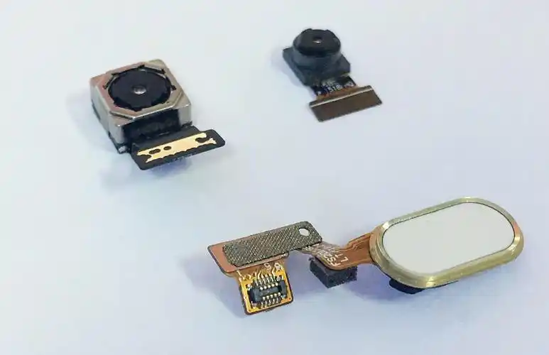 手机框架部分,各零件摆放位置规划整齐