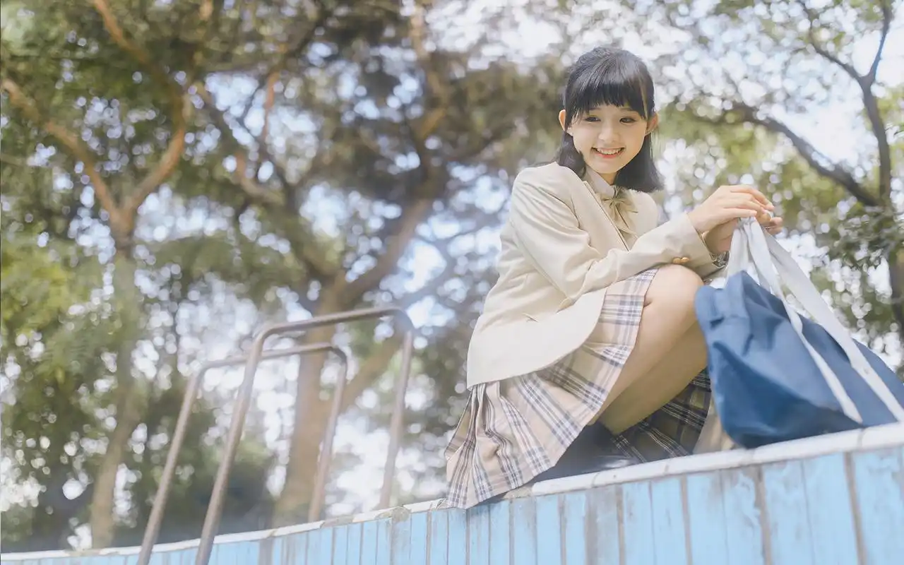 校花美女学生制服性感诱人写真图片壁纸