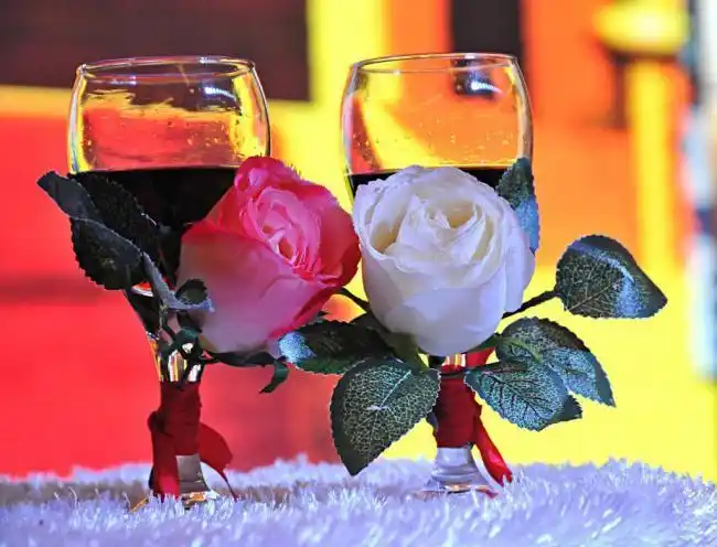 婚庆交杯酒图片