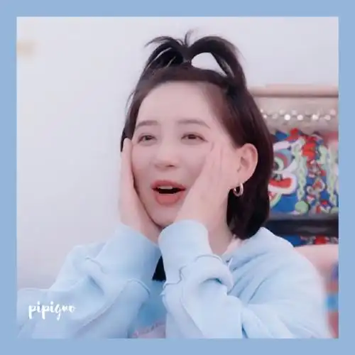 李斯丹妮超话lsdn#李斯丹妮0426生日快乐#单张头像给您们搁这儿咯哈别