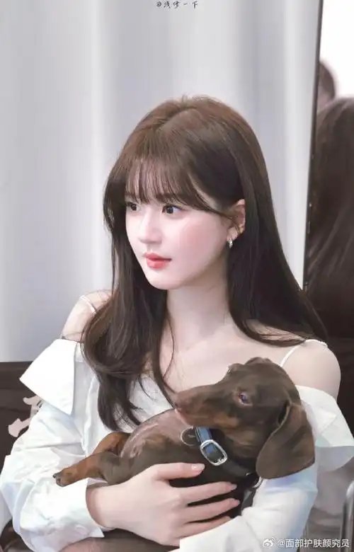 吴宣仪刘海造型多多  -- 吴宣仪今年的刘海是这个  -- 杨紫什么发型都