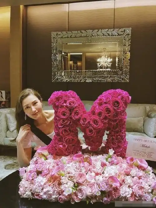 "百亿阔太"李嘉欣51岁生日现场冷清,许晋亨近两个月未露面