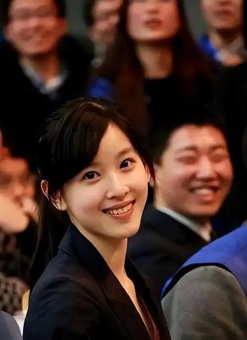 清华大学十大校花(清华大学校花章泽天)