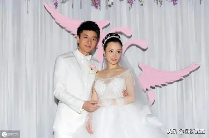 贾乃亮的老婆(贾乃亮妻子李小璐再上热搜)