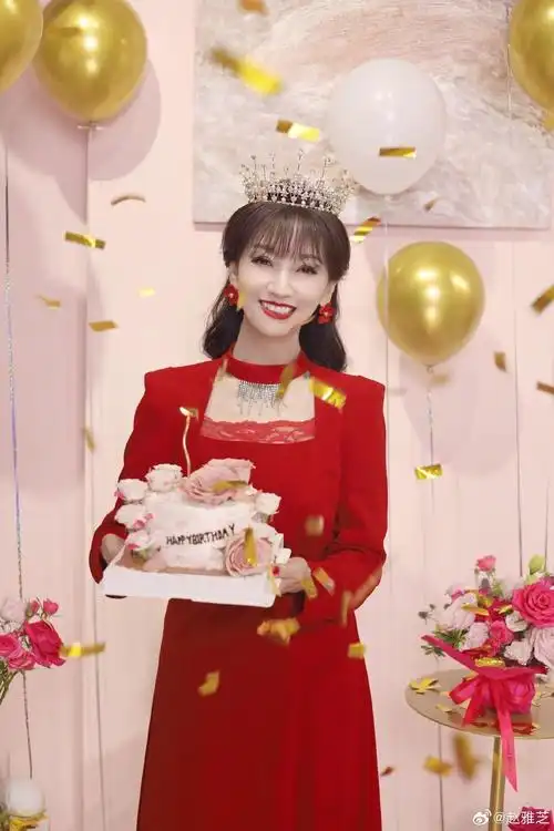 赵雅芝庆祝70岁生日 穿红裙戴皇冠状态极佳-腾讯新闻
