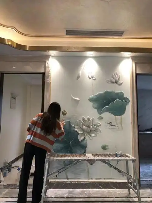 95后壁画师靠刮腻子实现经济自由,还开班帮助聋哑人谋生|浮雕|艺术