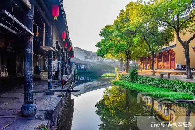 绍兴市柯桥区安昌古镇的水乡风光,古老的江南小镇水乡气息很浓郁.