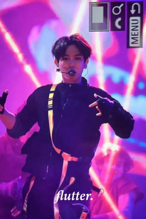 边伯贤英雄联盟决赛舞台##边伯贤英雄联盟单曲paranoia