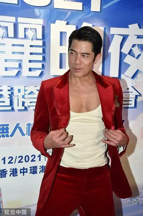 组图郭富城亮相香港跨年大秀肌肉舞王魅力不减当年