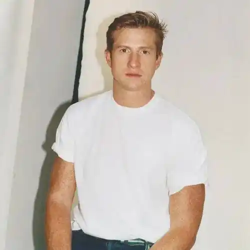 daniellee离职bottegaveneta像是一场荒诞喜剧