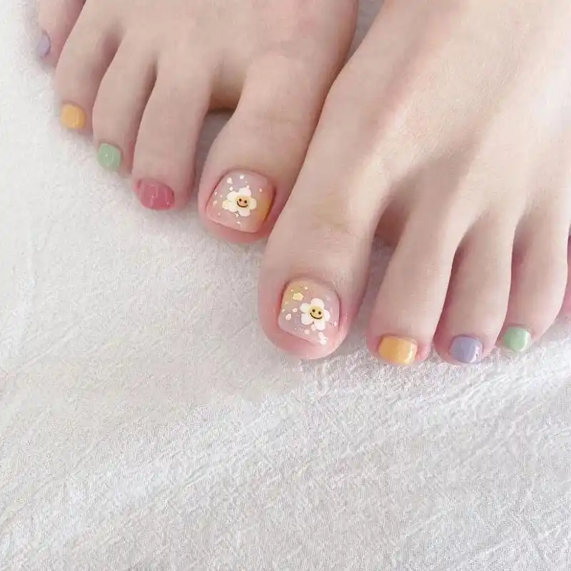 【夏天美足】这么可爱的小脚丫谁能拒绝