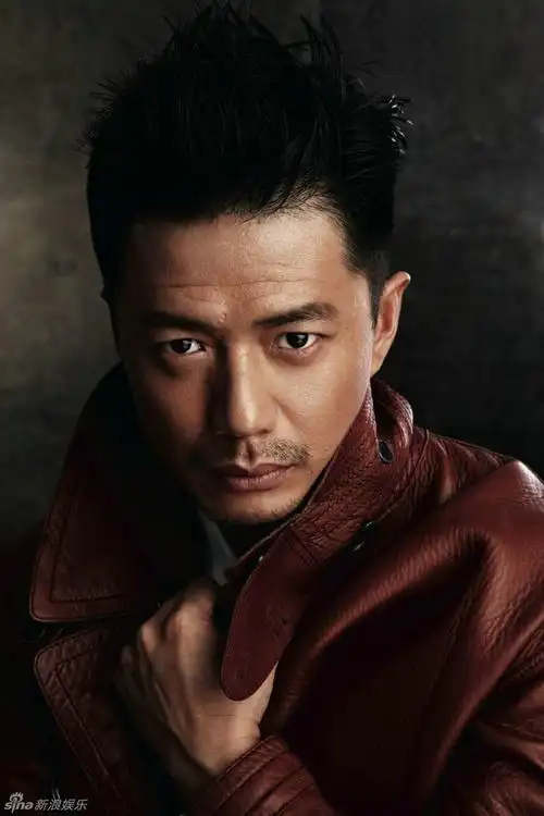 高清组图段奕宏时尚大片展硬汉风采