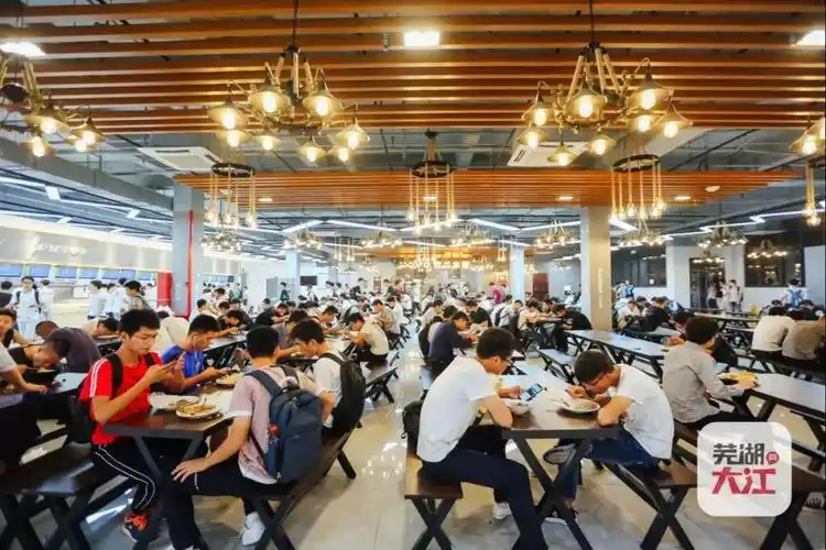 安徽工程大学:论食堂我们无所畏惧!