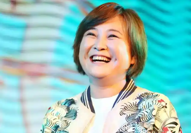 贾玲:为热度不敢减肥_冯巩