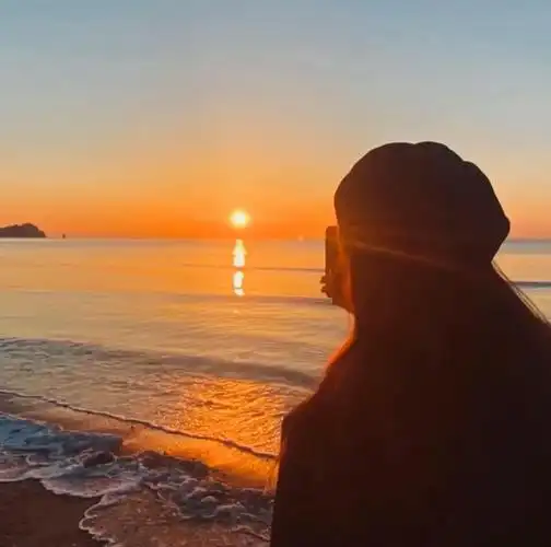 女生头像优质头像日落92夕阳下的背影抖音