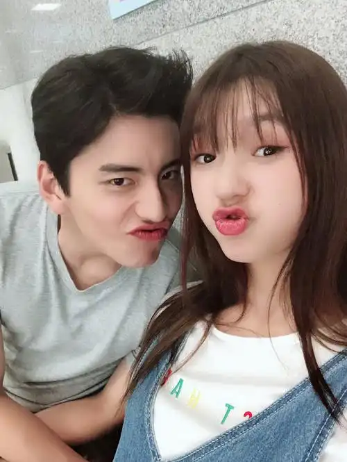 林允谈与王大陆拍《一吻定情》片场趣事,俩人翻墙去买零食,超皮