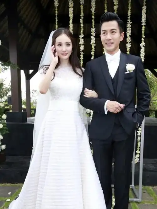 "京都富婆"杨幂:离婚后身价暴涨50亿,撩遍圈内小鲜肉毫不手软