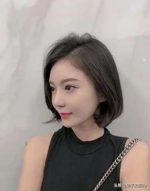 长波波头发型图片女(当下流行发型图片)(9)