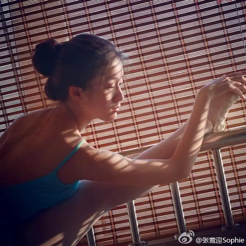 芭蕾少女张雪迎,演绎后青春的诗,网友大赞:这身材真的太可了