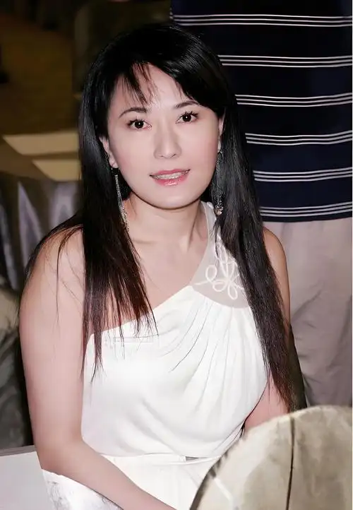 她是"台湾第一美女",离婚2次都是净身出户,前夫念念不忘20年