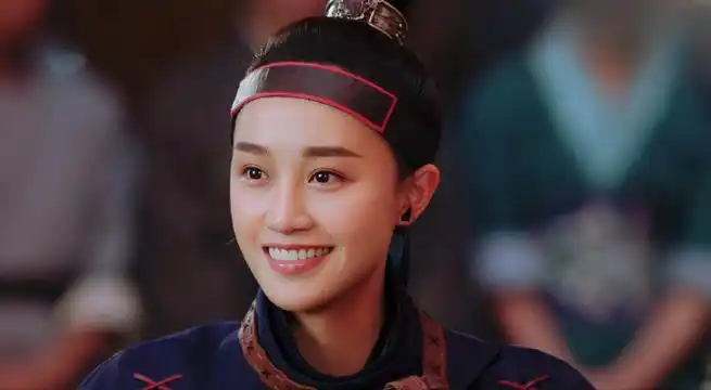 蓝盈莹超话#电视剧欢乐英雄#    平安镇侠女燕七@蓝盈莹lyric飒爽英姿