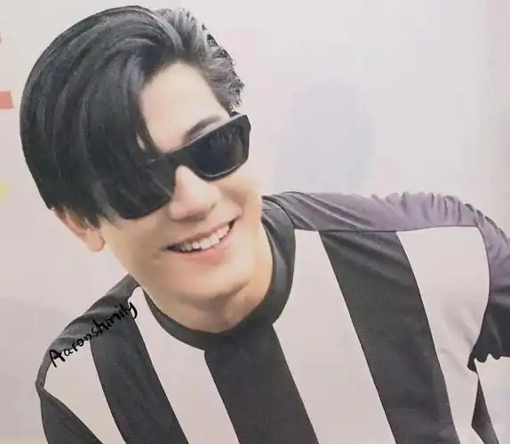 59岁张学友近照,胡子花白皮肤黑,四大天王中他老太快