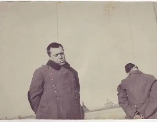 苏联记者拍摄被绞死的德国战犯特写镜头.