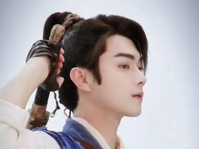 【许凯】仙剑六《祈今朝》花絮 越今朝定妆 昭昭少年,剑指江湖