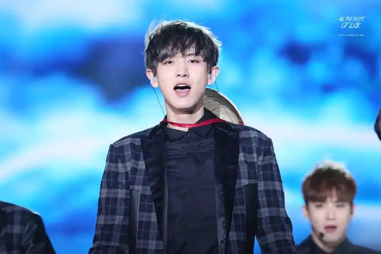 exo 全世界最好的 朴灿烈 火山宝宝 chanyeol 壁纸