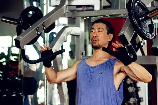 王千源变大反派狂虐刘德华 20年前也是小鲜肉