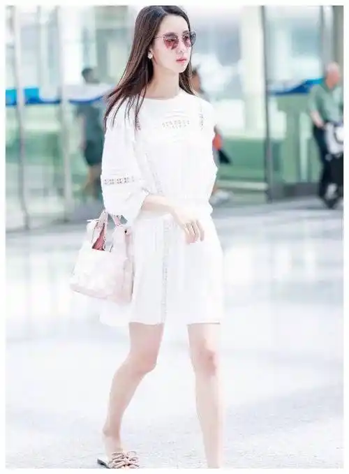 陈都灵的"麻花鞋"火了,清凉又时髦,小仙女夏天逛街必备!