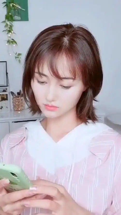 小姐姐仿妆郑爽!抬头的一瞬间我惊呆了!这确定不是一个人?