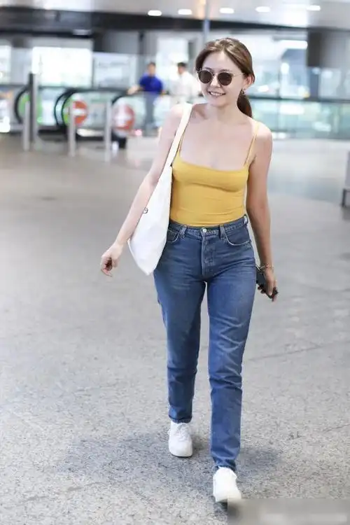 长安女主热依扎机场照引争议自嘲对不住碍眼了