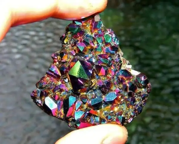 28颗石头,是世界最稀有最昂贵的宝石!