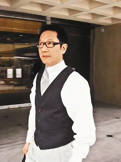 刘培基(香港著名时装设计师)_尚可名片