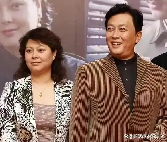 新婚之际,前妻孙涛的父母接二连三去世,唐国强却无动于衷