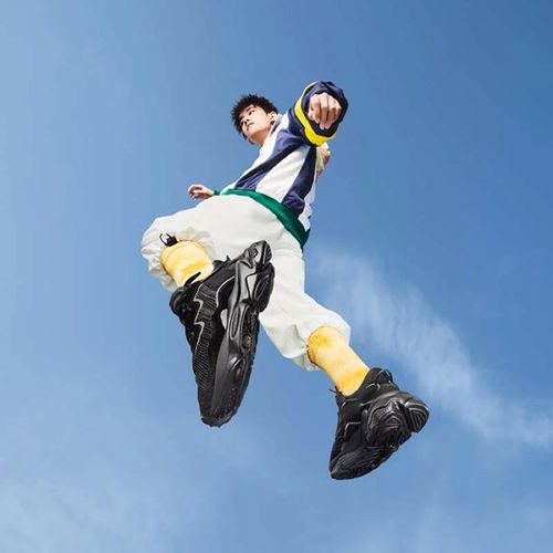 adidas三叶草ozweego易烊千玺同款黑武士老爹跑步ee6999跑步鞋