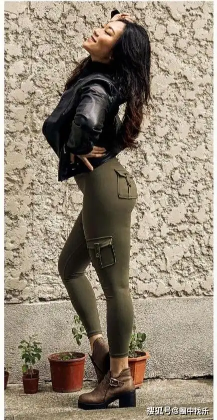 迷人大长腿,小蛮腰翘臀马甲线,这真是一位性感的健身女神呀_jocelyn