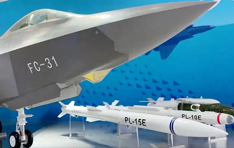 原创新一代霹雳15导弹对于解放军来说到底有多么重要