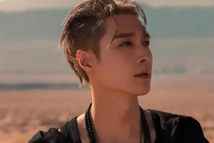 id="slyo4kvfoh5t"> a target="_blank" href="/item/张艺兴/3435810"