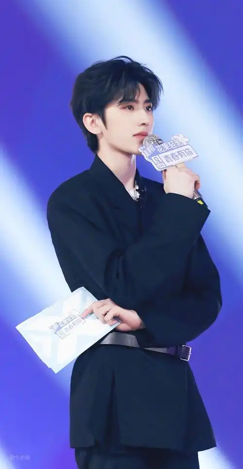 蔡徐坤《青春有你2》