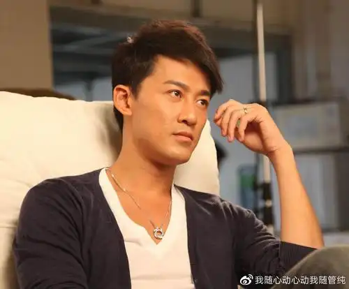 分手后前女友还和林峰联系被张馨月发现林峰挺对不起她的