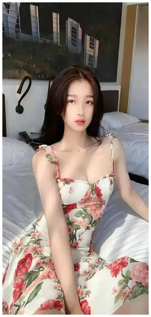 虞书欣大胆挑战性感小酥胸惊艳全场开启爆款之路新篇章