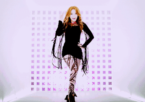 美女妩媚秀发女神gif动图_动态图_表情包下载_soogif