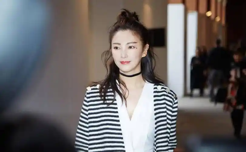 原创鲜肉高手张雨绮身姿优越长相魅力十足撒娇卖萌获快餐爱情