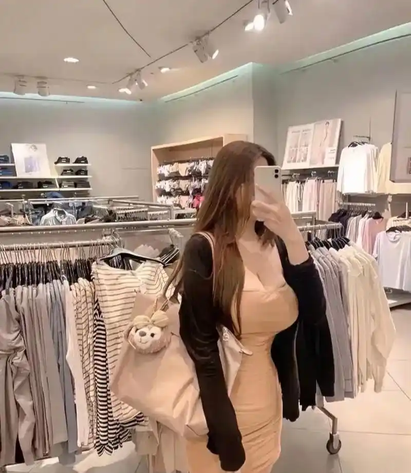 小时候觉得胸大很恶心  当我十六,十七岁的时候,我就迫不及待地把自己