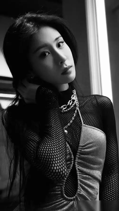 歌手张碧晨歌声悠扬嗓音好听来看美美哒照片