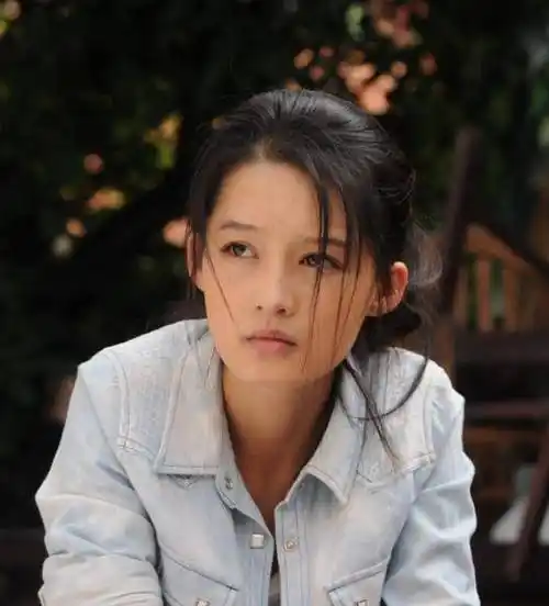 李沁出演《人生之路》演技被吐槽,央媒都看不下去了_观众_拖拉机_网友