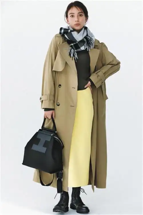 的商务人士的时尚杂志,会关注女性们的生活方式和适合通勤的时尚穿搭