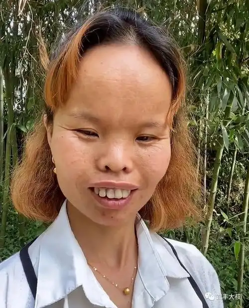 赣州女子"一丑成名",靠奇特长相圈粉百万,自信程度不输凤姐|罗玉凤|网
